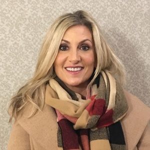 Meet your Posher, Suzette